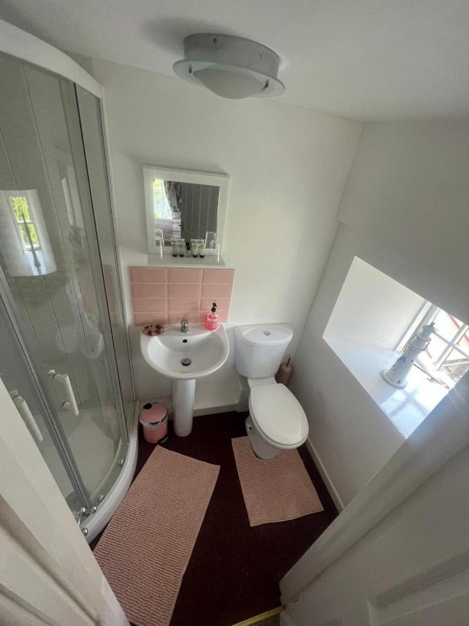 Broadmoor Farm Bed & Breakfast Kilgetty Bagian luar foto