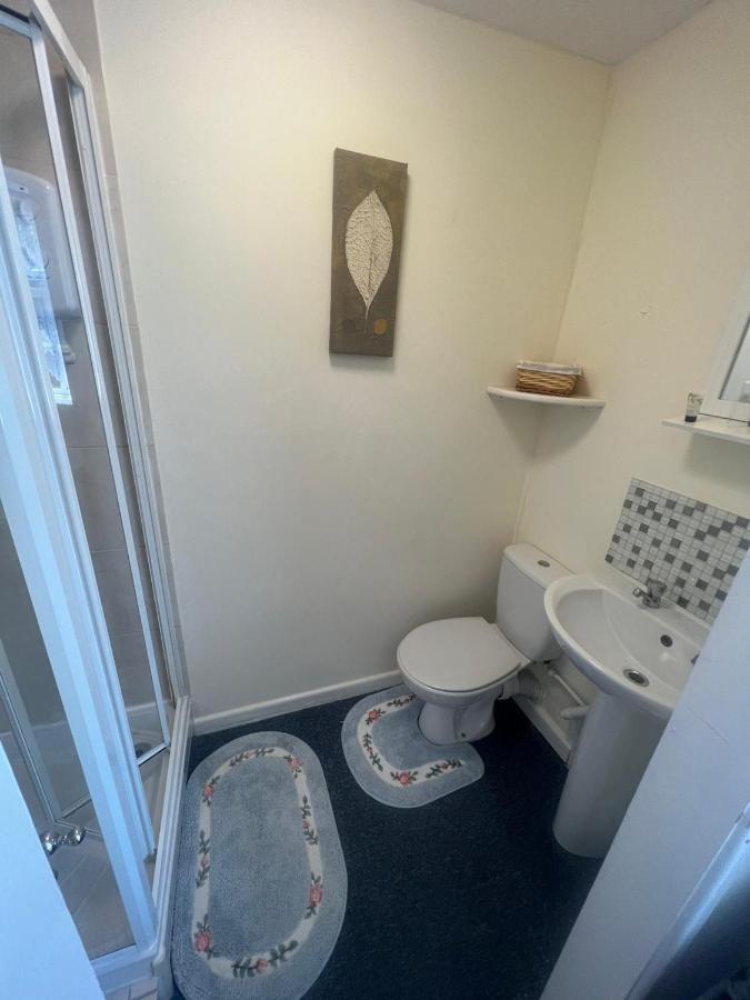 Broadmoor Farm Bed & Breakfast Kilgetty Bagian luar foto